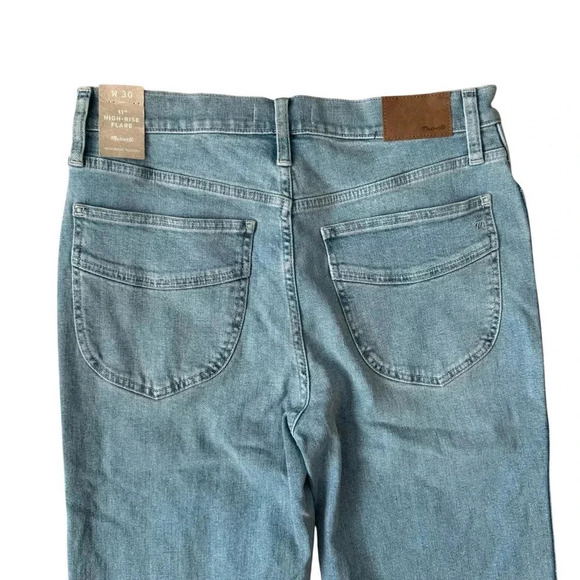NWT Madewell 11" High-Rise Flare Jeans in Eversfield Wash: Knee-Rip Edition - Picture 11 of 16